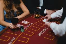 Studio blackjack live dengan dealer profesional